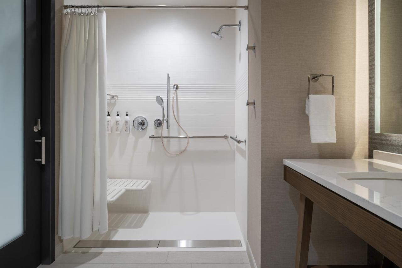 Delta Hotels By Marriott Wichita Falls Convention Center Εξωτερικό φωτογραφία